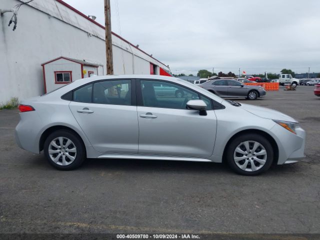 5YFEPMAE8NP339699 Toyota COROLLA LE