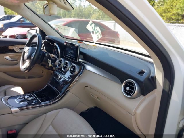 WDC0G4JB9KV163927 Mercedes-Benz GLC 300
