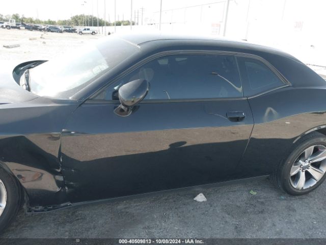 2C3CDZAG6FH804054 Dodge Challenger Sxt
