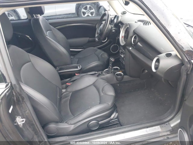 2013 MINI CLUBMAN WMWZG3C57DT576696 Photo 4