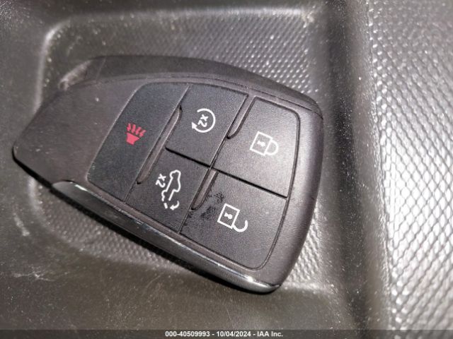 3GTPUJEK0PG130224 GMC Sierra 1500 4wd  Short Box Elevation With 3vl