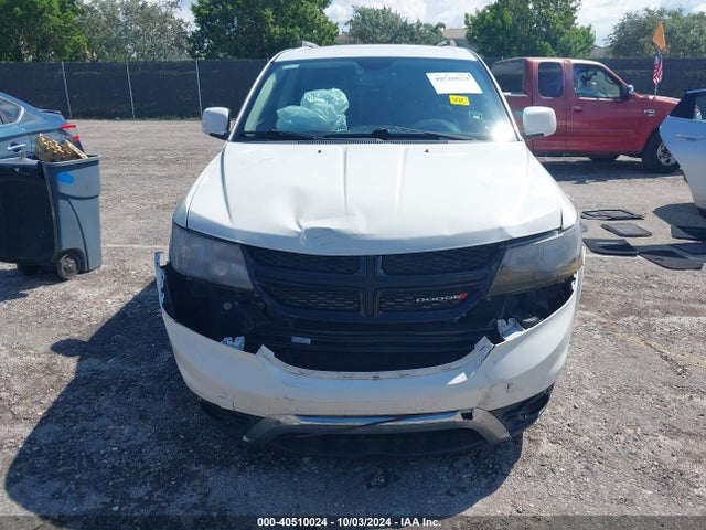 3C4PDCGG7JT335607 Dodge Journey Crossroad