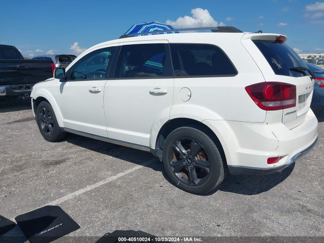 3C4PDCGG7JT335607 Dodge Journey Crossroad