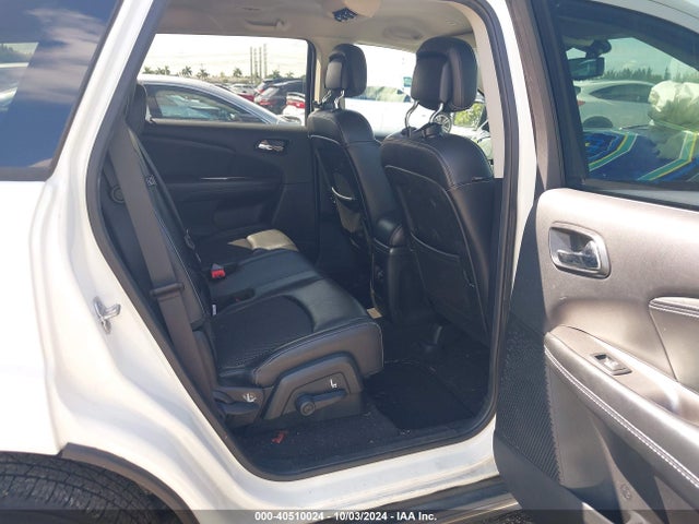 3C4PDCGG7JT335607 Dodge Journey Crossroad