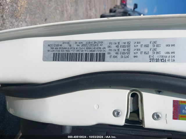 3C4PDCGG7JT335607 Dodge Journey Crossroad