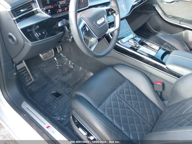 2021 AUDI S8 WAU8SAF89MN006708 Photo 5