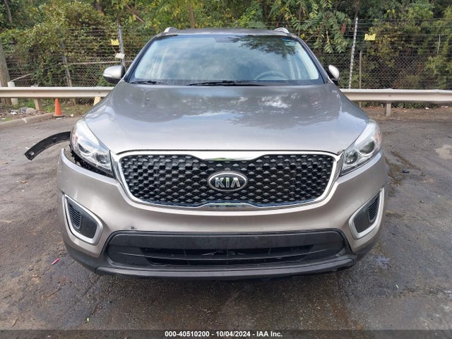 KIA Sorento 3.3l Lx 2018 5XYPG4A59JG393360 Image 12