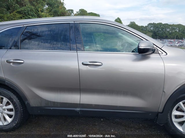 KIA Sorento 3.3l Lx 2018 5XYPG4A59JG393360 Image 13
