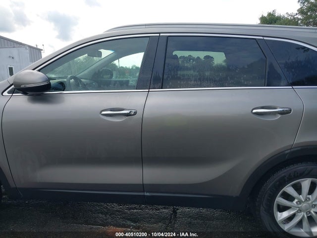 KIA Sorento 3.3l Lx 2018 5XYPG4A59JG393360 Image 14