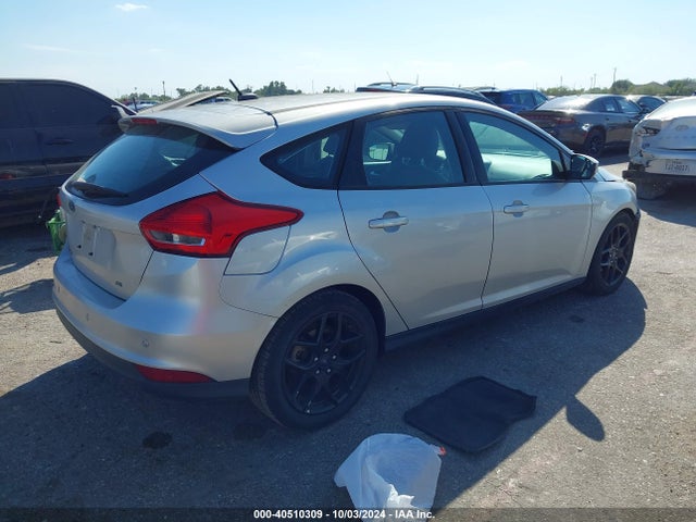 Ford FOCUS SE 2016 1FADP3K25GL307210 Image 4