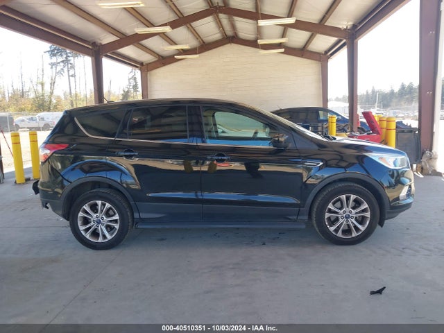 Ford ESCAPE SE 2017 1FMCU9GD6HUC55783 Image 13