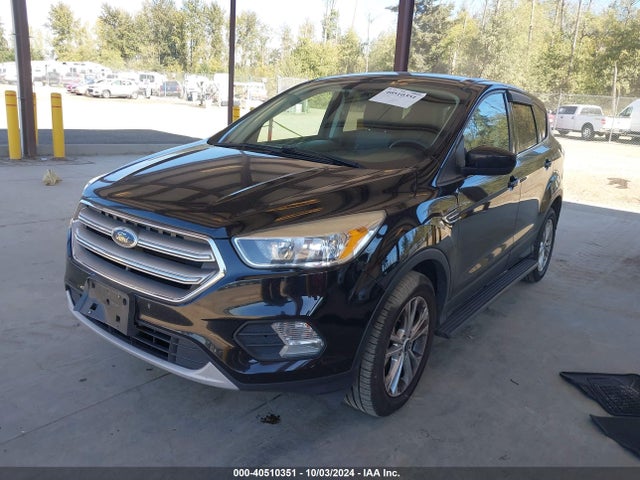 Ford ESCAPE SE 2017 1FMCU9GD6HUC55783 Image 2