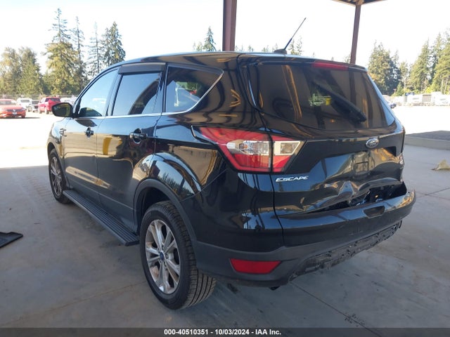 Ford ESCAPE SE 2017 1FMCU9GD6HUC55783 Image 3