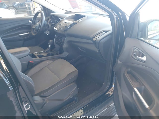 Ford ESCAPE SE 2017 1FMCU9GD6HUC55783 Image 5