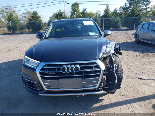 WA1ANAFY2J2100044 Audi Q5 2.0t Premium/2.0t Tech Premium