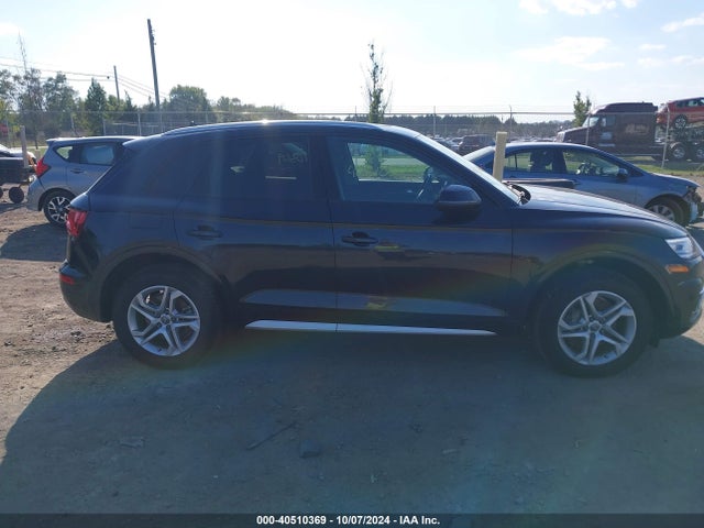 WA1ANAFY2J2100044 Audi Q5 2.0t Premium/2.0t Tech Premium