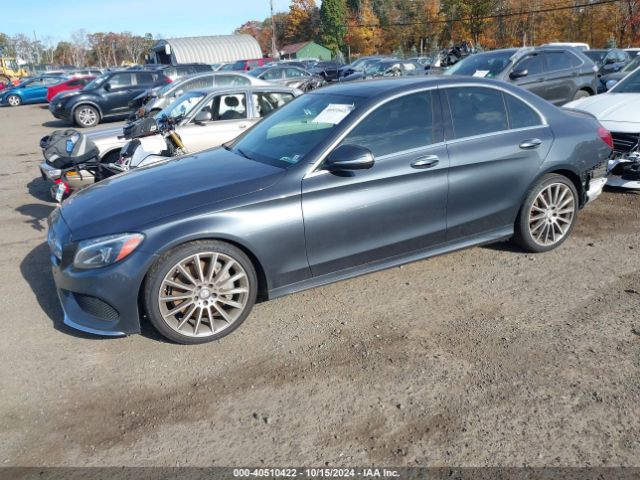 55SWF4JB6FU077173 Mercedes-Benz C 300 Luxury/sport