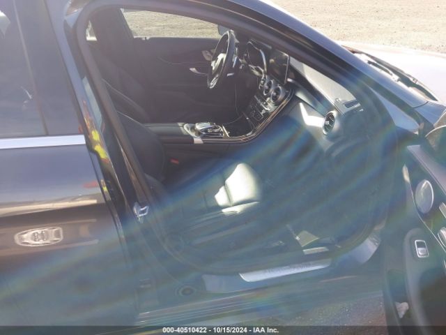 55SWF4JB6FU077173 Mercedes-Benz C 300 Luxury/sport