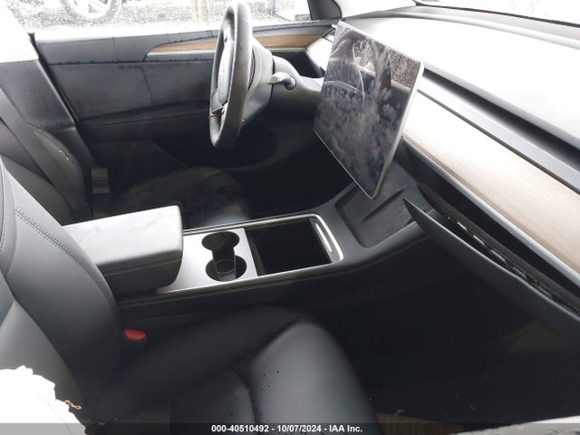 2024 TESLA MODEL Y 7SAYGDEE7RA288673 Photo 4