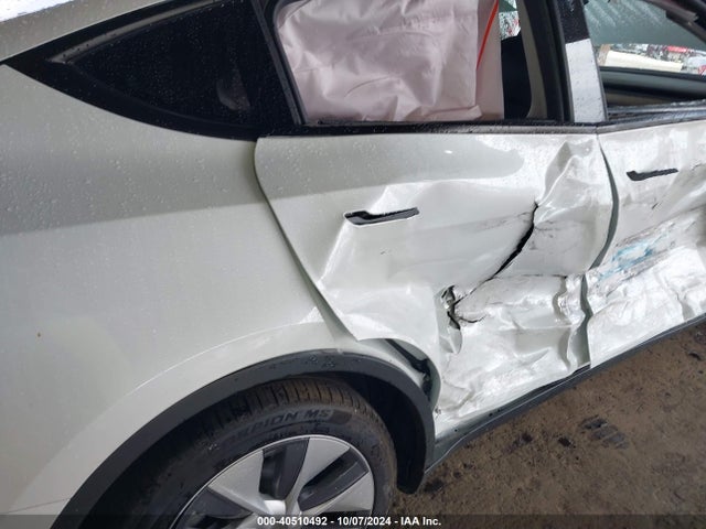 2024 TESLA MODEL Y 7SAYGDEE7RA288673 Photo 5