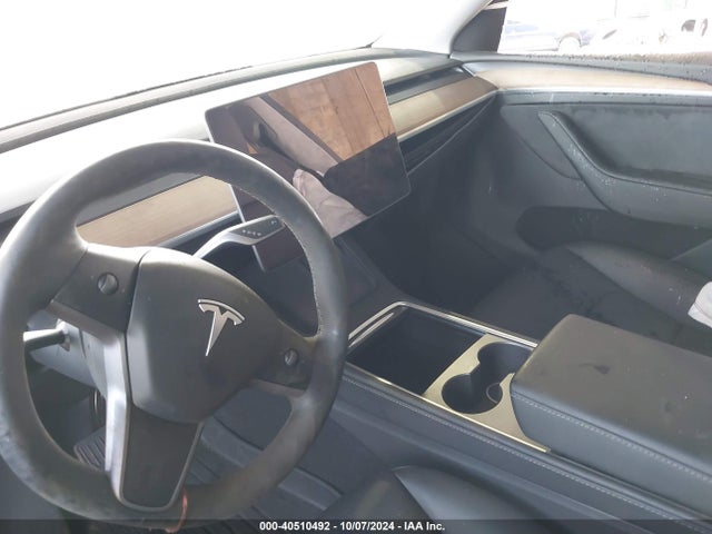2024 TESLA MODEL Y 7SAYGDEE7RA288673 Photo 6