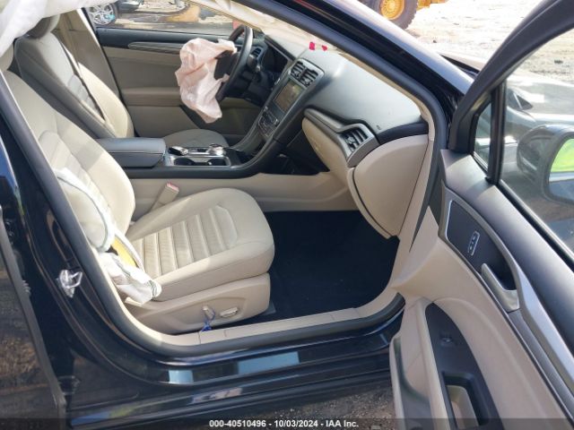 3FA6P0H79JR179010 Ford FUSION SE
