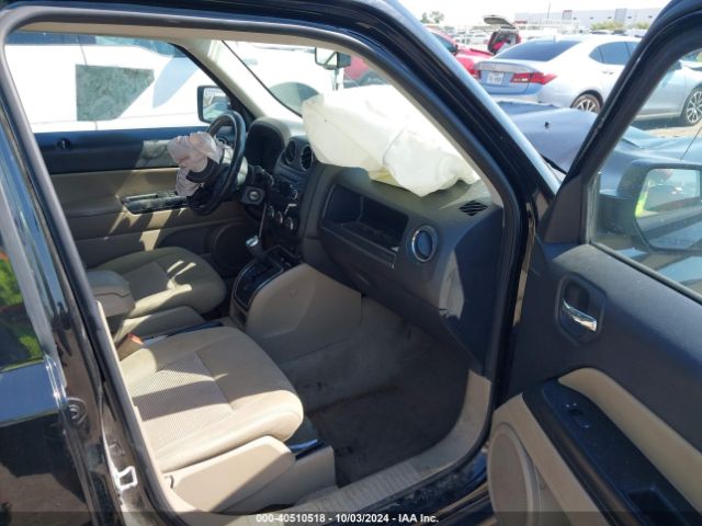 1C4NJPFA6GD794162 Jeep Patriot Latitude