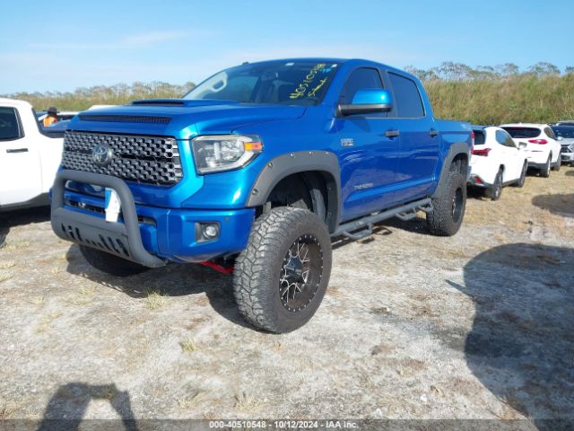 5TFDW5F13JX705753 Toyota Tundra Sr5 5.7l V8