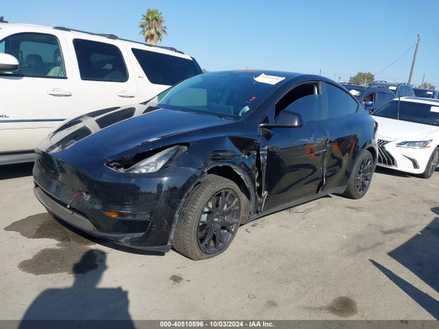 2021 TESLA MODEL Y 5YJYGDEE1MF142665 Photo 1