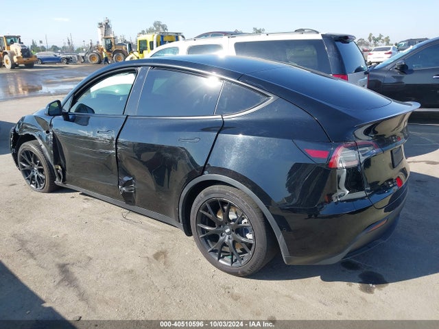 2021 TESLA MODEL Y 5YJYGDEE1MF142665 Photo 2