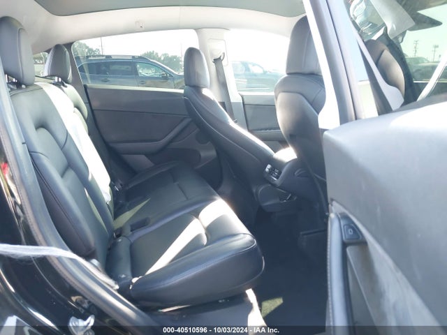 2021 TESLA MODEL Y 5YJYGDEE1MF142665 Photo 7