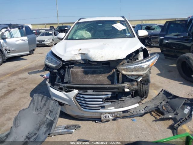 KM8SNDHF8HU223669 Hyundai Santa Fe Se