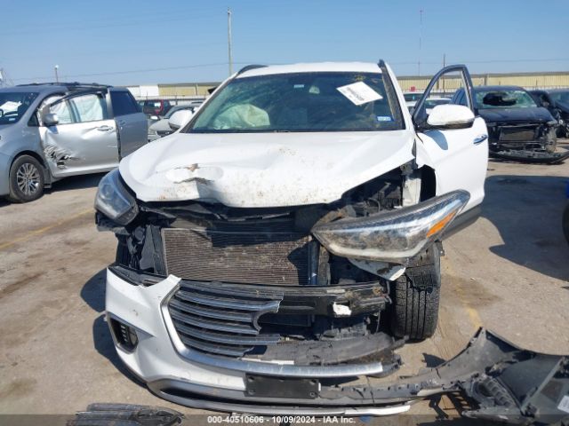 KM8SNDHF8HU223669 Hyundai Santa Fe Se