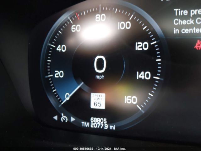 7JRA22TK6KG018330 Volvo S60 T6 Momentum