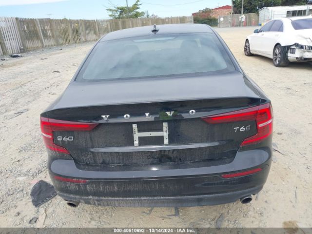 7JRA22TK6KG018330 Volvo S60 T6 Momentum