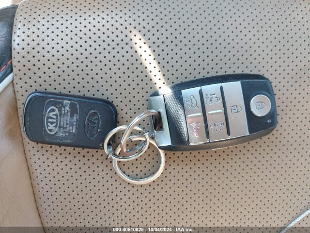 KIA SEDONA LX 2017 KNDMB5C12H6322998 Image 11