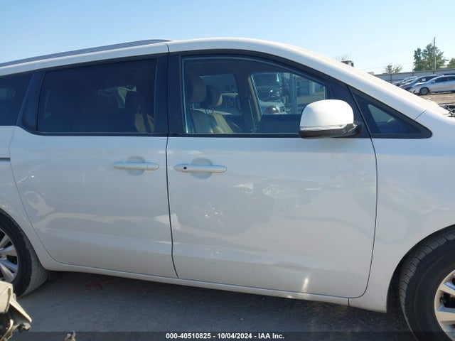 KIA SEDONA LX 2017 KNDMB5C12H6322998 Image 14