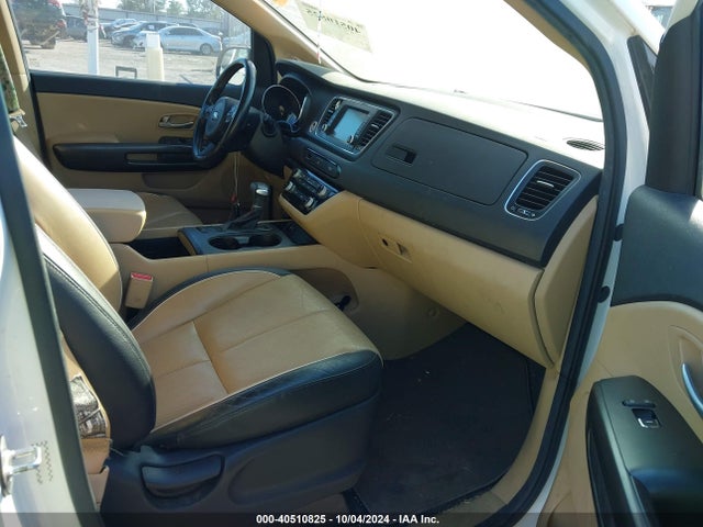 KIA SEDONA LX 2017 KNDMB5C12H6322998 Image 5