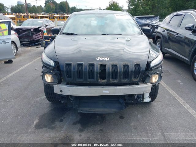 1C4PJMAB4EW218689 Jeep Cherokee Sport