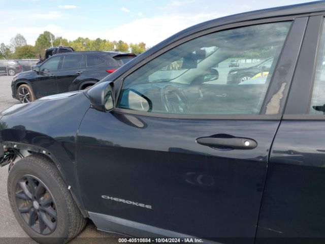 1C4PJMAB4EW218689 Jeep Cherokee Sport
