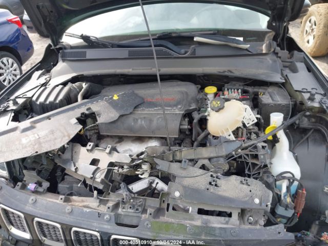 3C4NJDBB9HT660819 Jeep New Compass Latitude 4x4