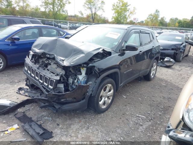 3C4NJDBB9HT660819 Jeep New Compass Latitude 4x4