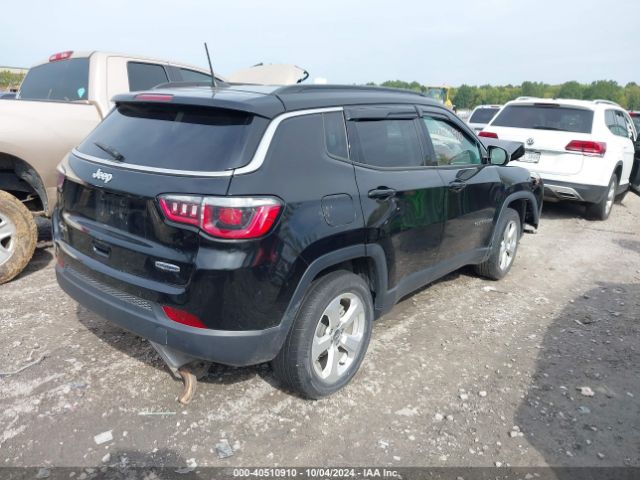 3C4NJDBB9HT660819 Jeep New Compass Latitude 4x4