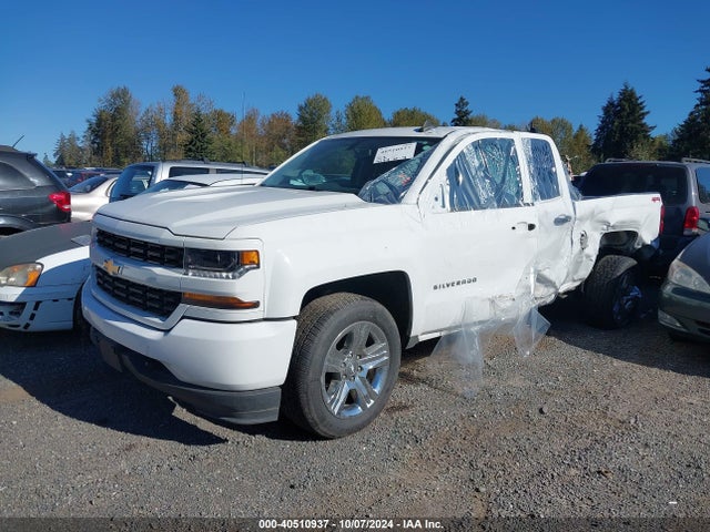 Chevrolet Silverado 1500 Ld Silverado Custom 2019 2GCVKMEC4K1245255 Image 2
