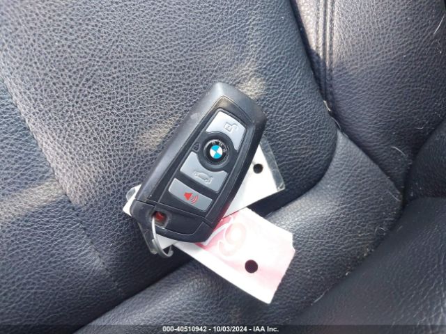 WBA8A9C52GK615740 BMW 320i