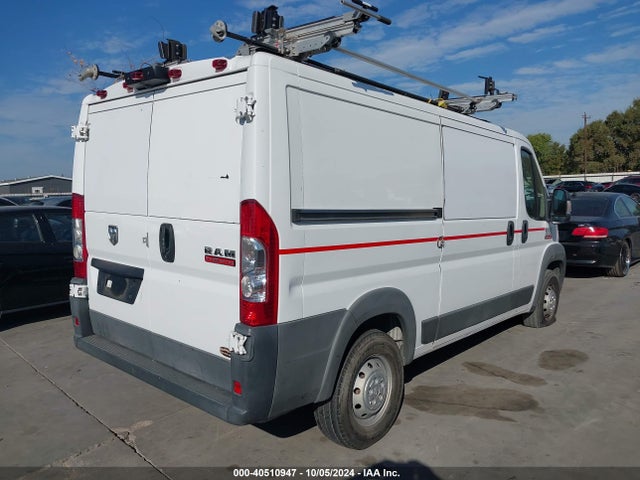 3C6TRVAG3JE145013 RAM Promaster 1500 Low Roof 136 Wb
