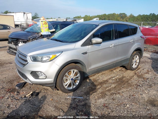 1FMCU0GDXHUA74777 Ford ESCAPE SE