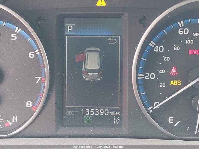 Toyota Rav4 Xle 2017 2T3RFREV9HW643128 Image 16