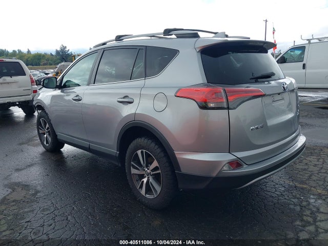 Toyota Rav4 Xle 2017 2T3RFREV9HW643128 Image 3
