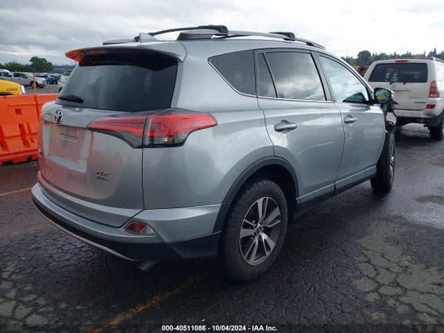 Toyota Rav4 Xle 2017 2T3RFREV9HW643128 Image 4